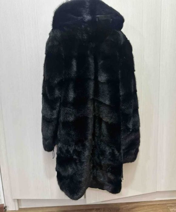 Шуба отличная Норка