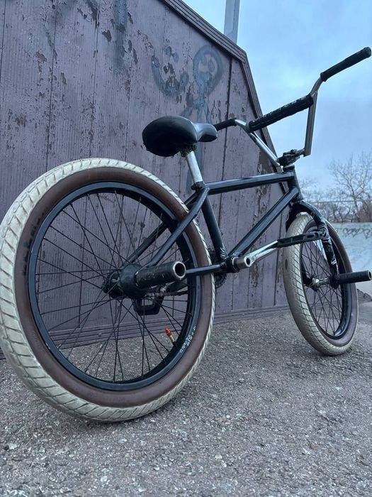 Продам трюковой велосипед bmx