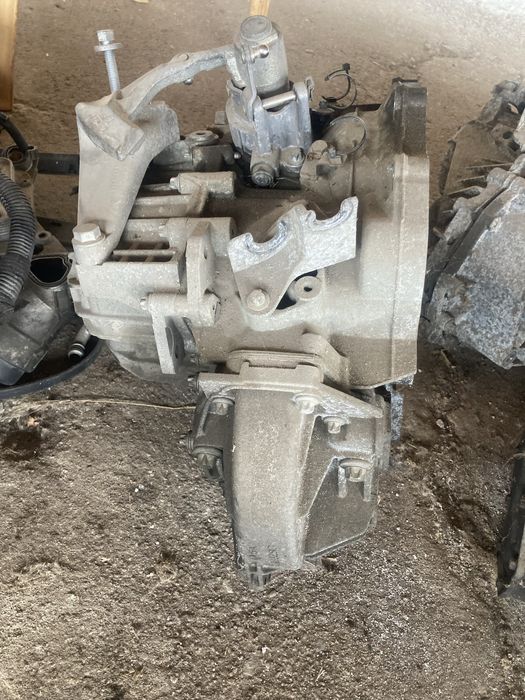 Скоростна кутия м32 опел ръчна бензин a18xer insignia