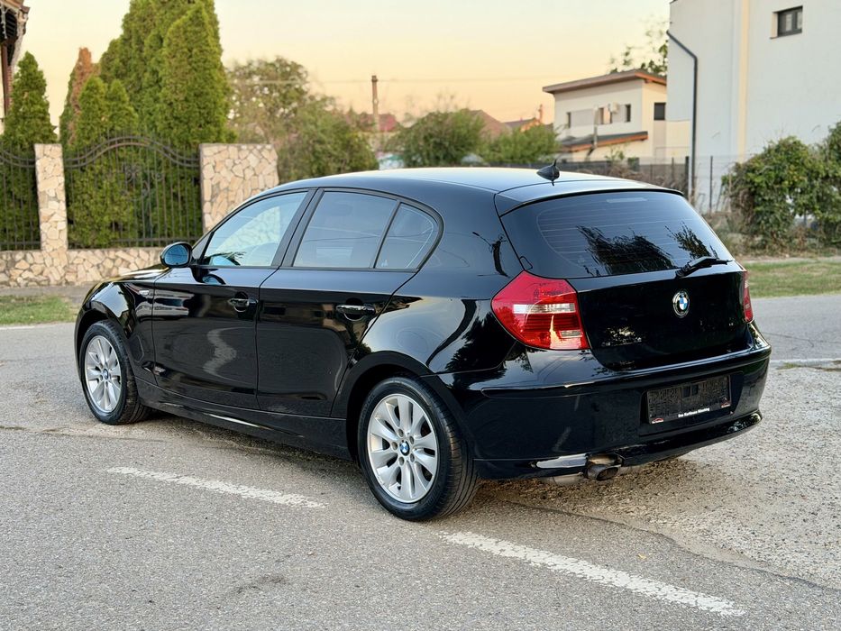 Vând Bmvv 116 Sportback, an 2009,  Motor 1.6 Benzian