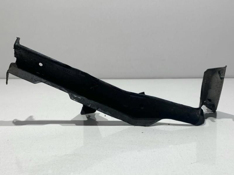 Suport aripa stanga fata Audi A4 Allroad 8KH, B8 8K9821135 Break