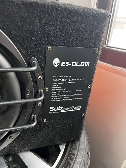 Автомобильный Сабвуфер