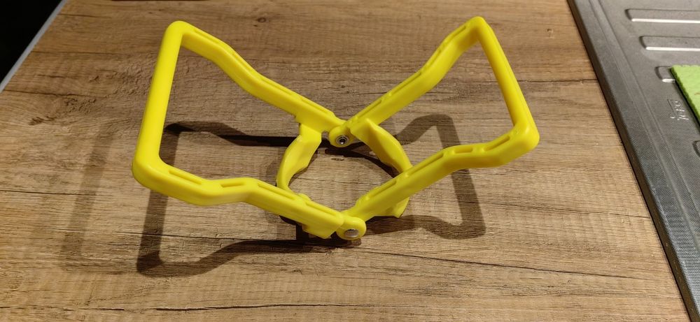 Ръкохватка за галон минерална вода