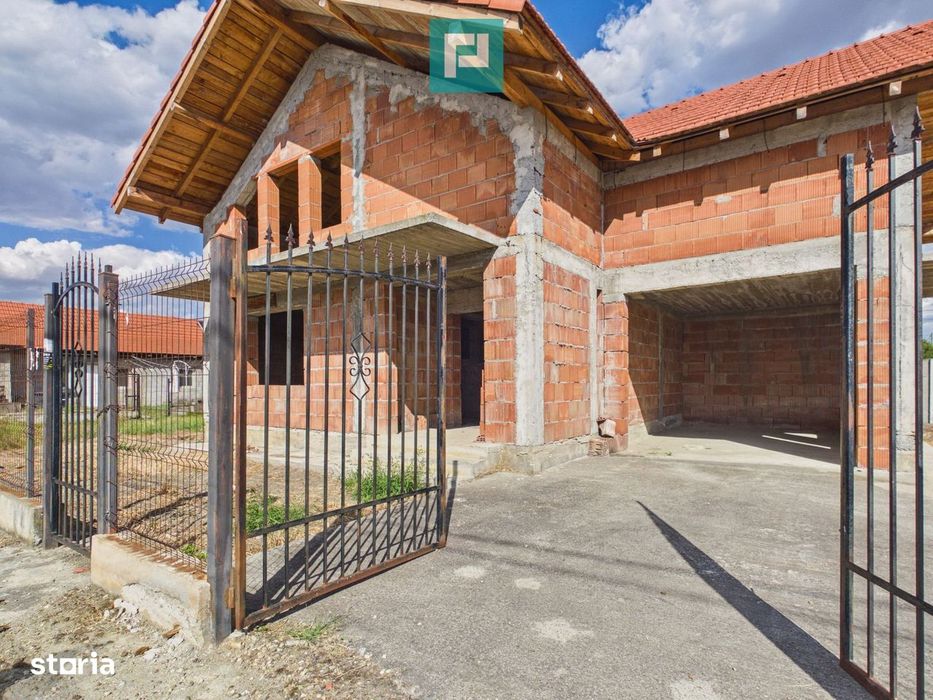 Casă Individuală P+M, în Bacova