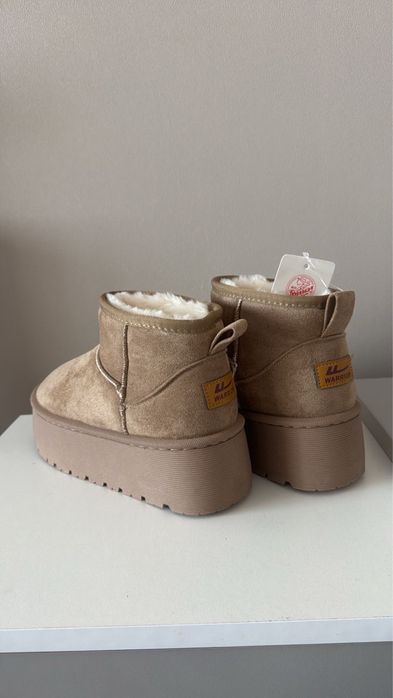 Продаю новые угги