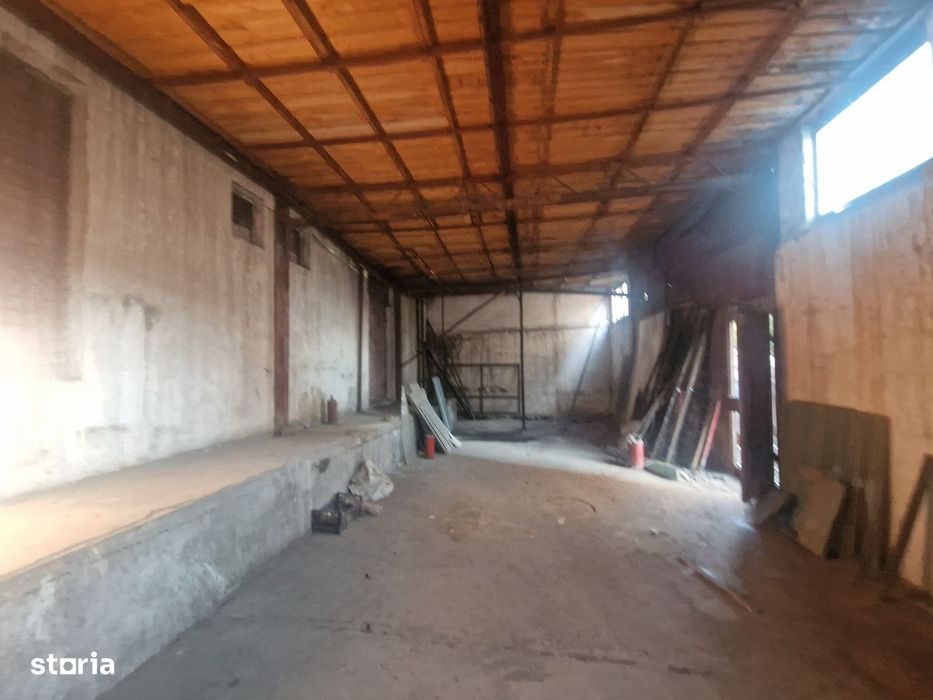 Navodari-Spatiu Comercial 250mp,vitrina stradala,activitatii multiple