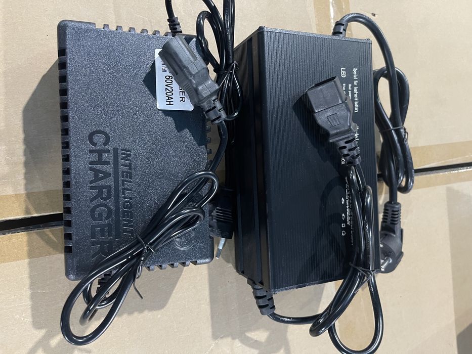 Зарядные устройства 12v .48v. 60v. 72v. для аккумуляторов.