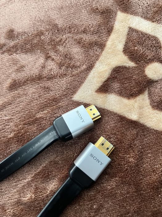 Продам PlayStation 4