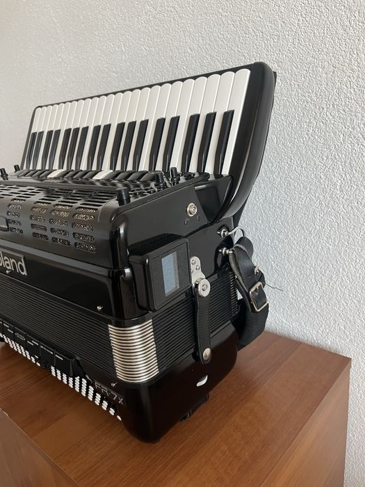 Акордеон Roland FR-7x БАРТЕР
