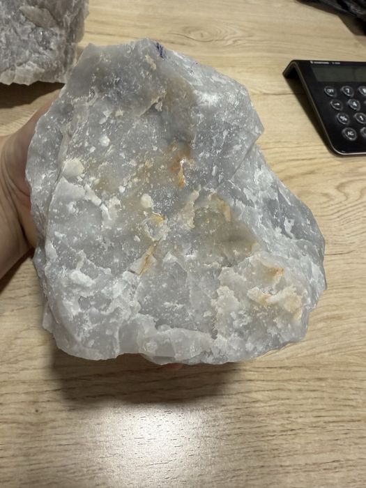 Quartz sand : Кварцевый камень для промышленности – по выгодной цене!