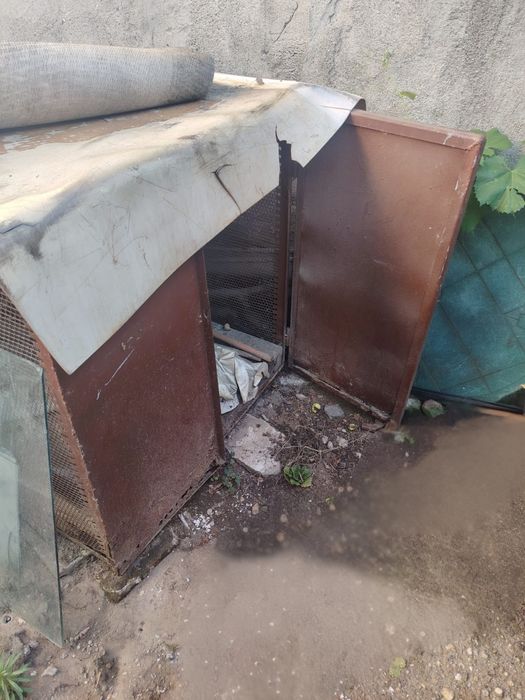 Cusca din metal pentru animale sau pasari