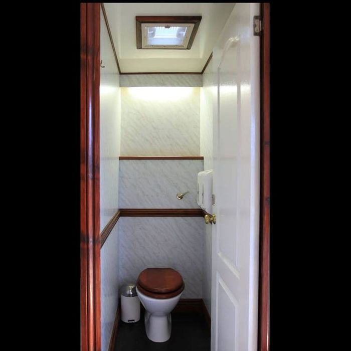 Inchiriere toalete mobile de lux / VIP toalete evenimente