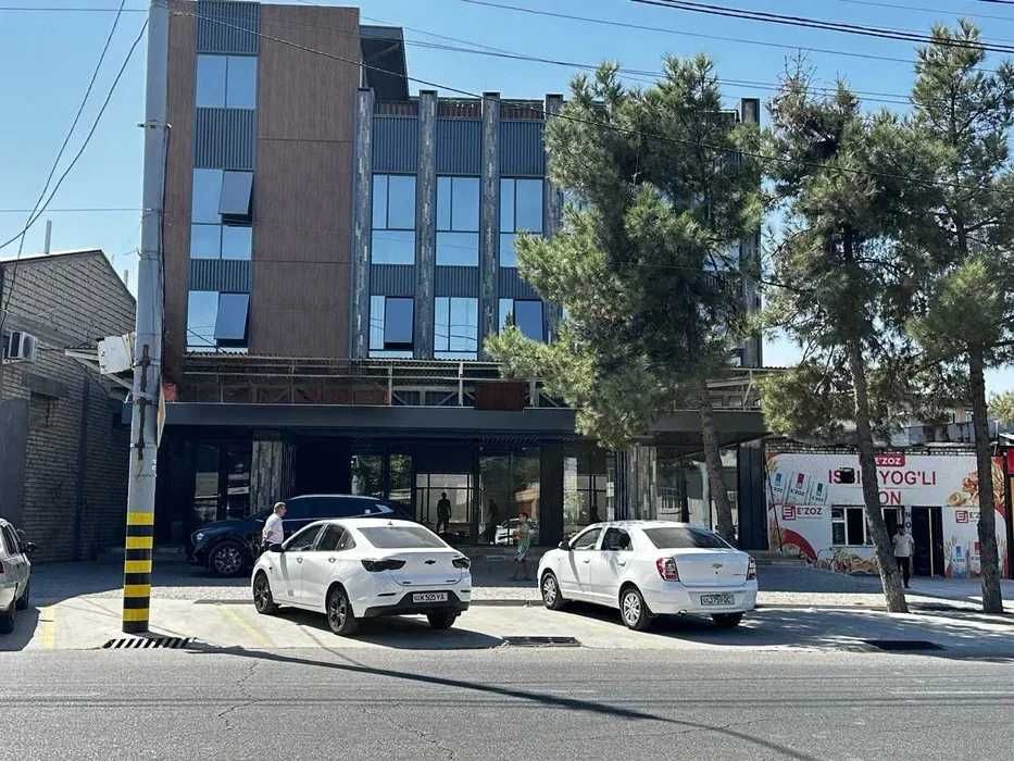 Сдам помещение вдоль дороги под магазин или кафе, ресторан 1-й этаж