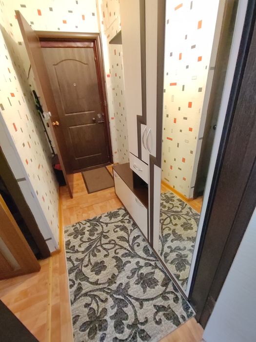 Продается 2-комн (4-13, 1 эт)