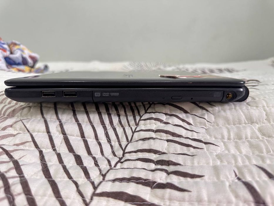 Продаётся ноутбук Acer Aspire E1-570G