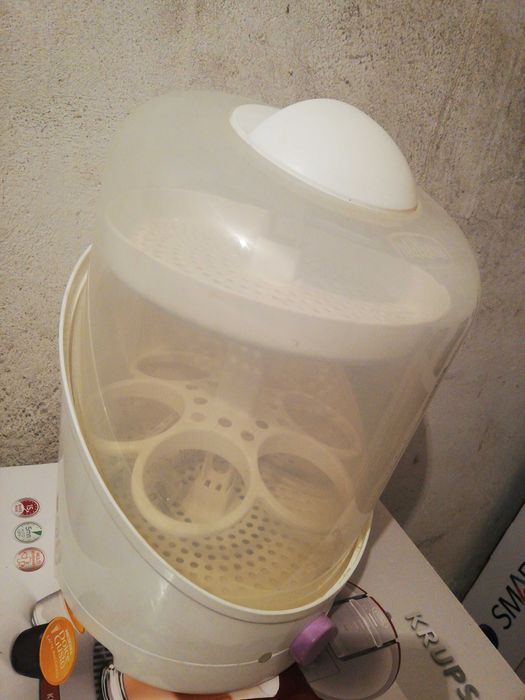 Стерилизатор за шишета