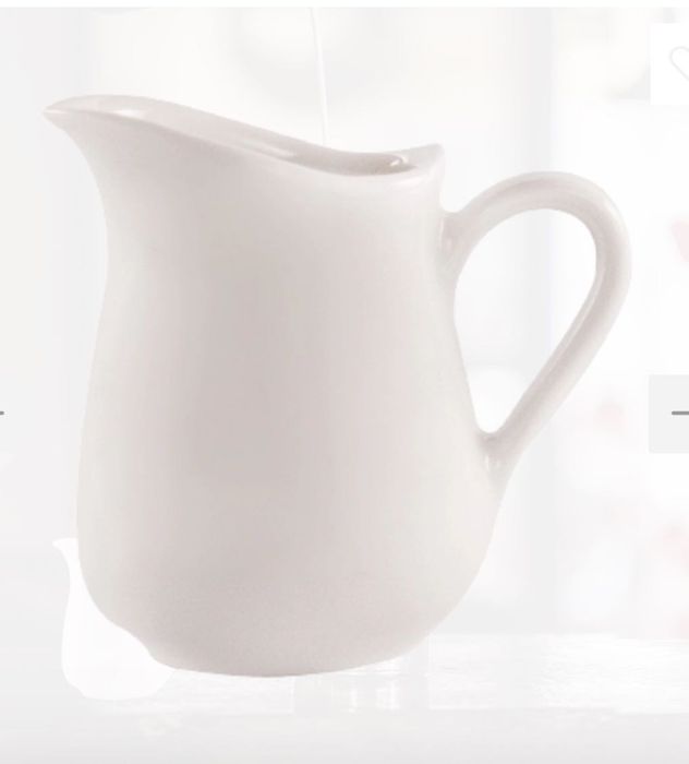 Set 6 mini ccarafe porțelan alb – stare foarte bunăanite lapte ,