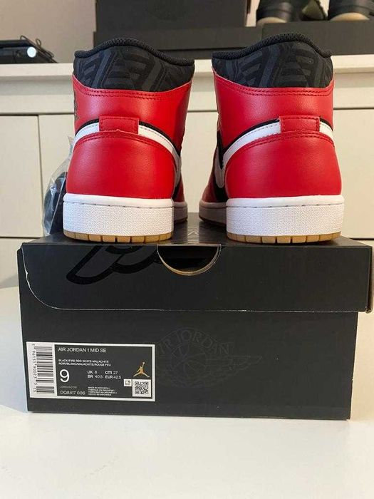 Jordan 1 Mid SE "Christmas" 42.5