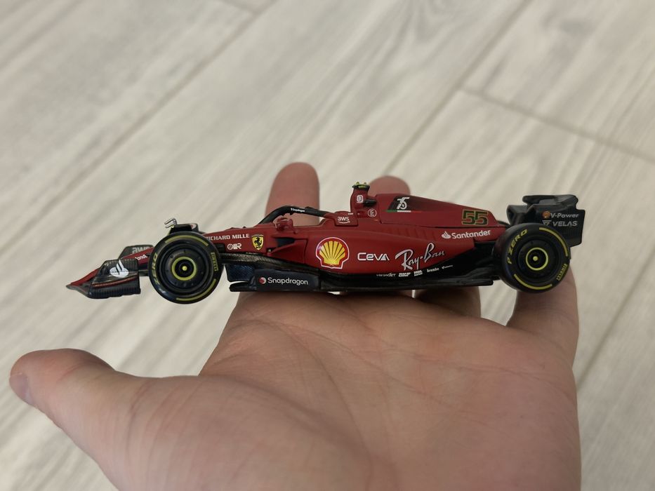 Machetă auto mașină Formula 1 F1 Ferrari Charles Leclerc Bburago 1:43