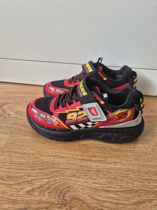 Pantofi Skechers copii  28 – comozi și rezistenți, stare foarte bună