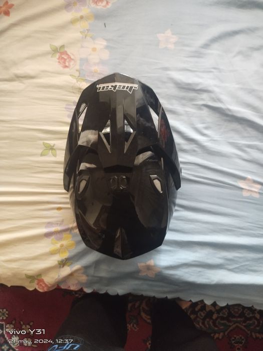 Xtrimal moto shlem bunaqasi juda kam deyarli uzda yoʻq chetelniki