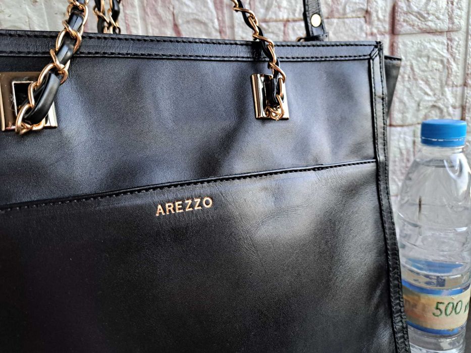 дамска чанта Arezzo черна кожена-естествена кожа