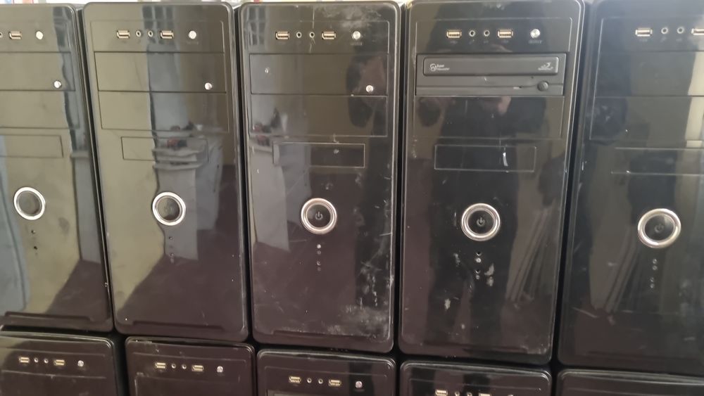 Kompyuterlar komplekt sotiladi