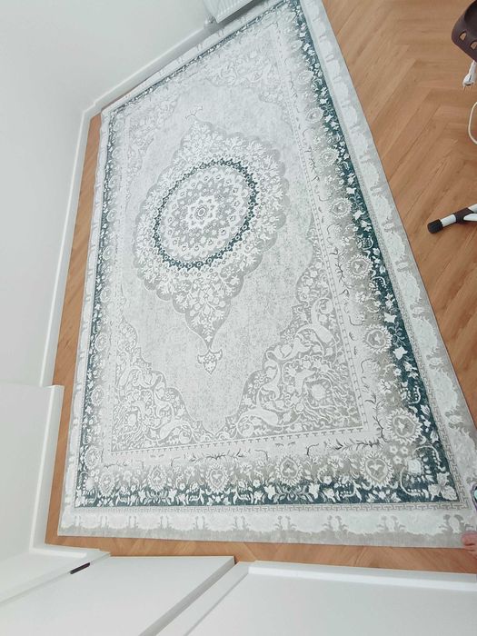 Продам ковер  2,5м х 4м