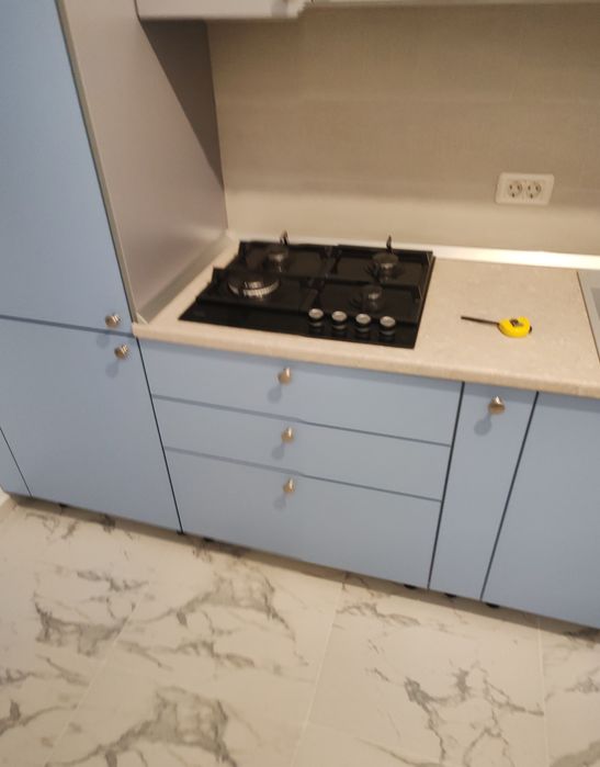 Vând bucătărie complet utilată mobilată