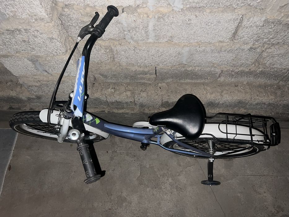 Yeengi bonvi velosipedi sotiladi srochnaa!!!