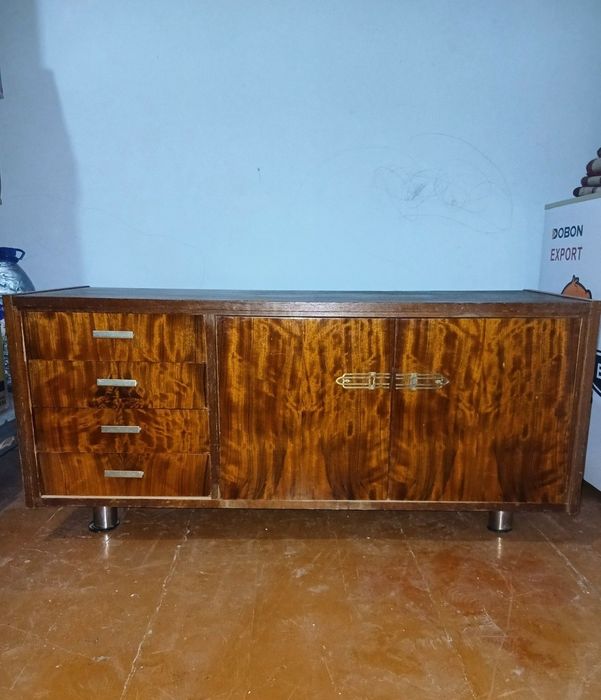 Продаётся комод с выдвижными ящиками!  70.000
