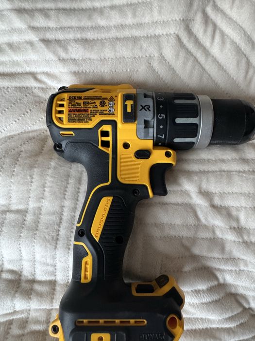 Продам ударная дрель и шуруповерт Dewalt оригинал