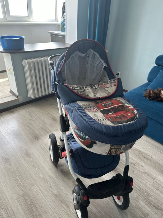 Детская коляска (Adamex )