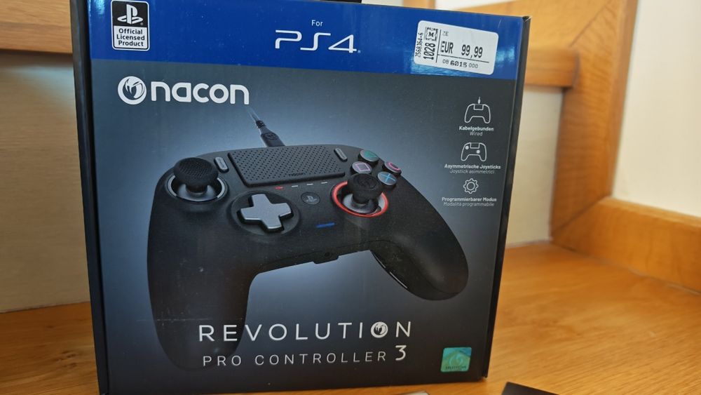 Професионален геймърски джойстик Nacon Revolution Pro Controller 3 за PS4 / PC (НОВ)
​Описание: