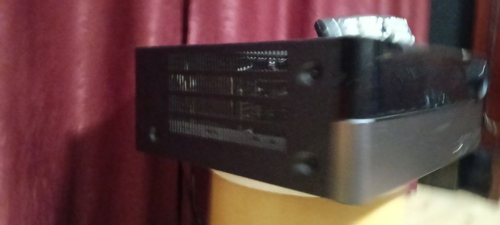 Vând receiver Harman Kardon AVR 160