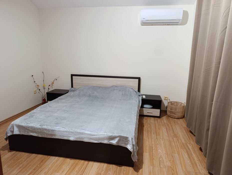 Къща под наем в с. Нови Хан