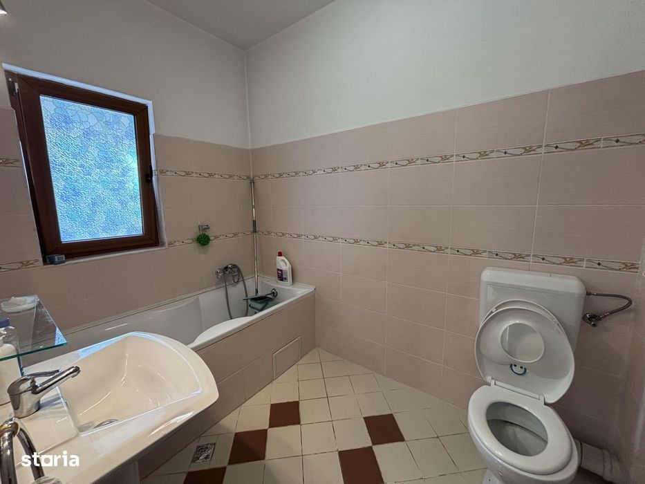 Vila de vanzare Snagov 100m de padure