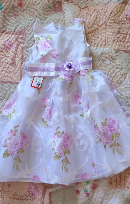 Нова официална рокля