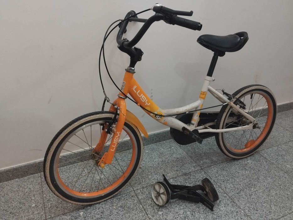 Продавам детски велосипед