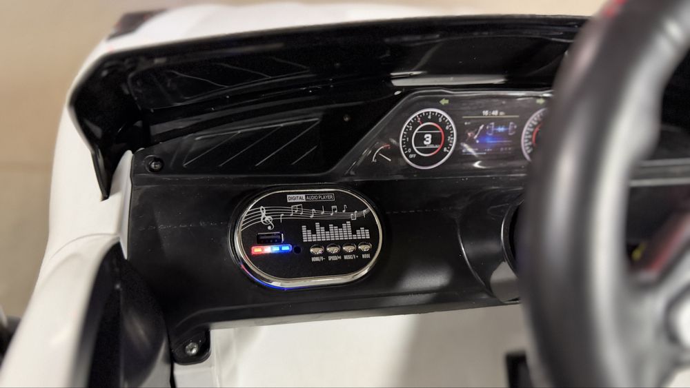 Детска електрическа кола с дистанционно, 12V, много запазена