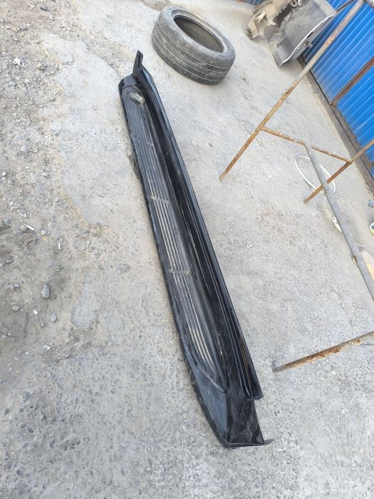 Подношка правый Lexus LX 570