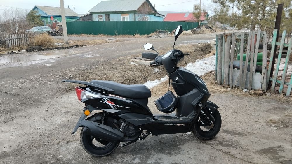 Скутер NOMAD M12