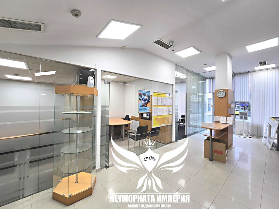 Дава се под наем Офис в Асеновград - 80 кв.м за 1055 € - Снимка #11