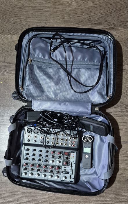 Mini studio de înregistrări portabil