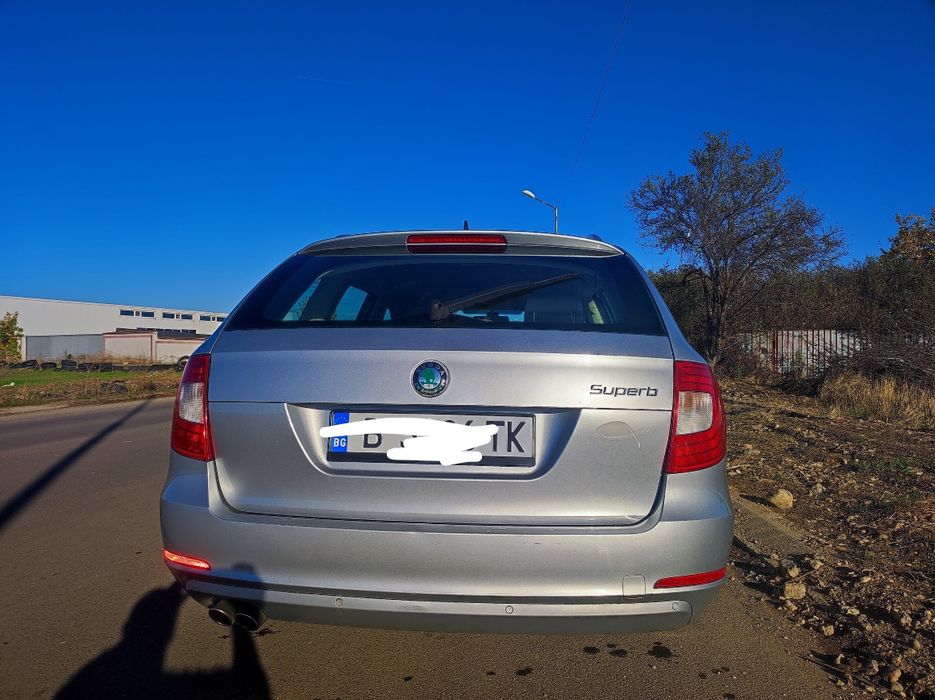 Продавам Skoda Superb