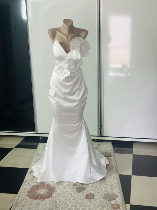 Rochie de mireasa marimea S-M