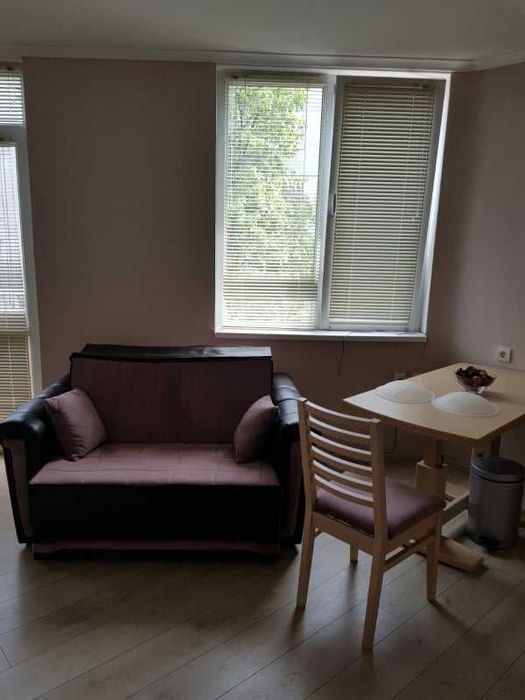 Дава се под наем Двустаен апартамент в Бургас, Възраждане - 45 кв.м за 350 € - Снимка #1