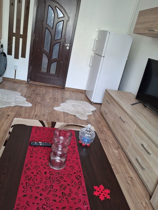 Vând garsonieră in spate la Mall Galați