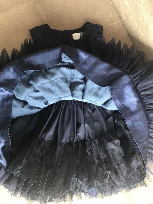 Налична ! Рокля Unique , 4-5 г.