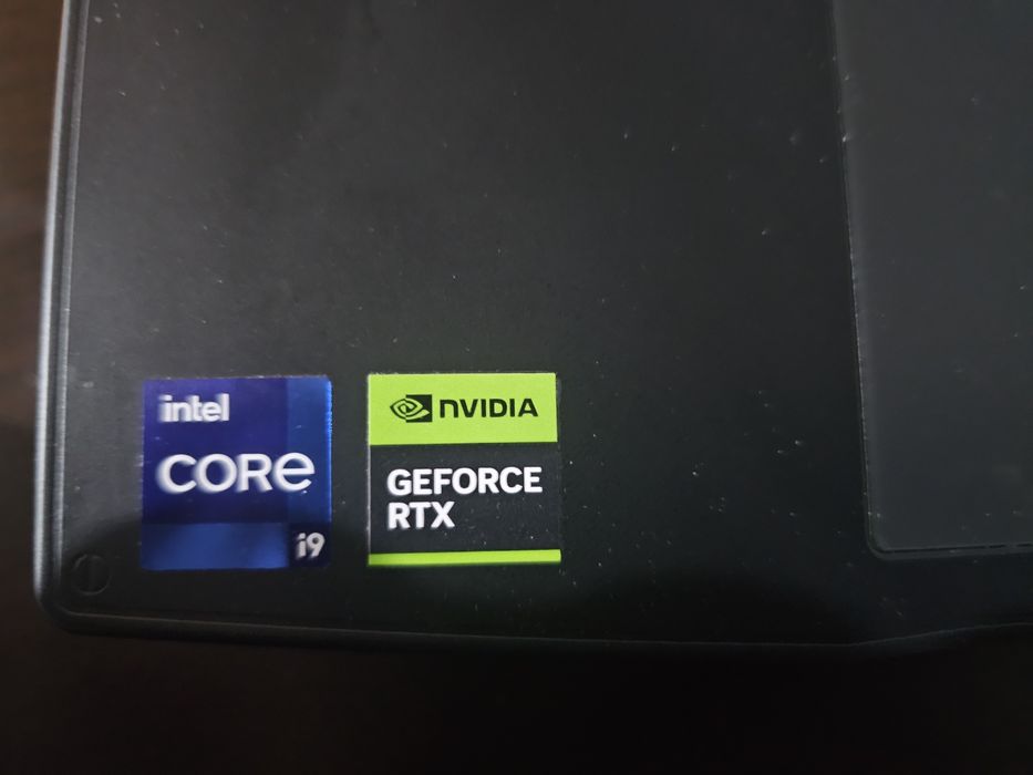 Геймърски  msi Katana 15  Nvidia 5070 32gb RAM Intel Core i9-14900